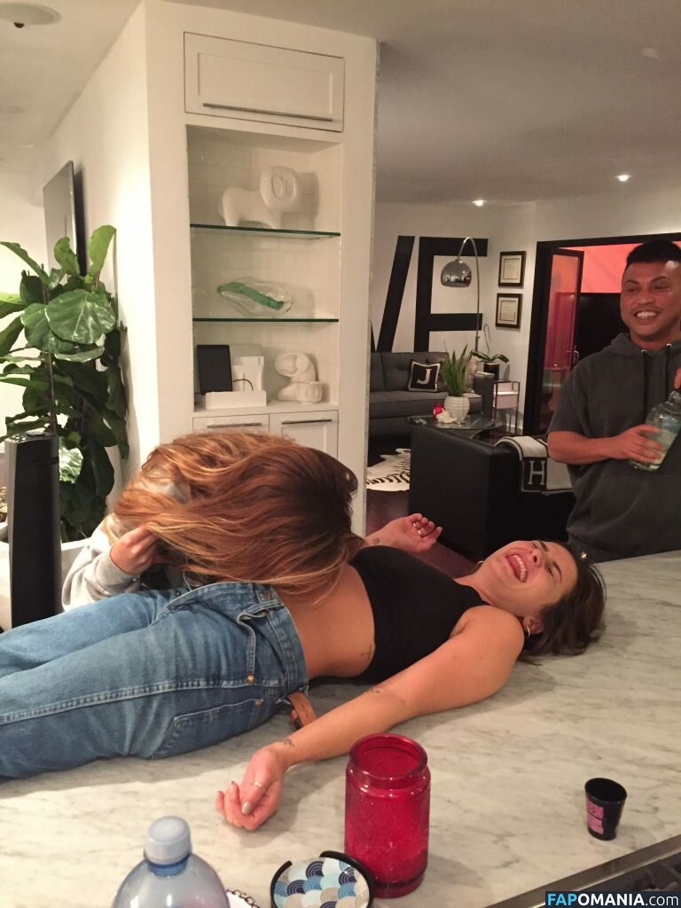 Addison Timlin Naken Läckta Foto #16