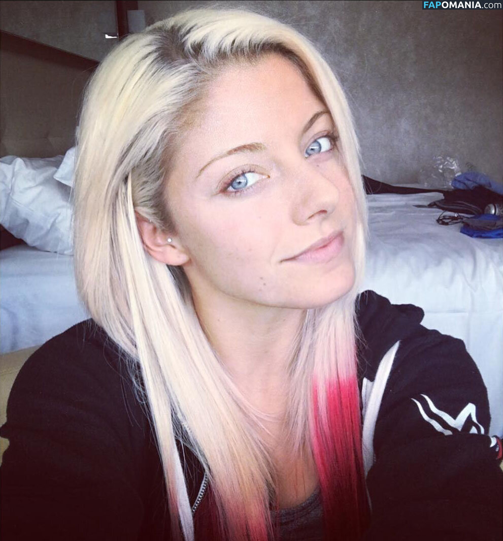 Alexa Bliss Naken Läckta Foto #1