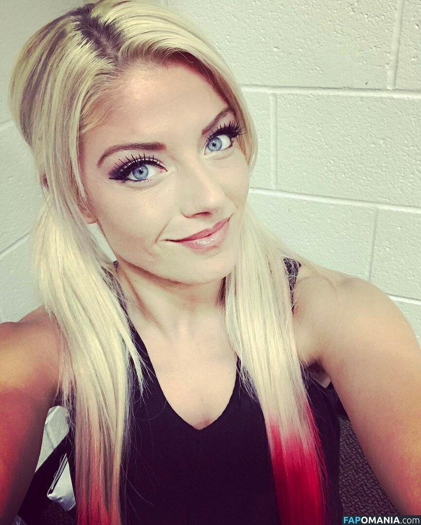 Alexa Bliss Naken Läckta Foto #12