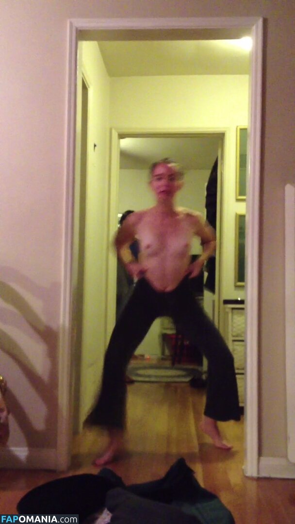 Alexa Nikolas Naken Läckta Foto #4