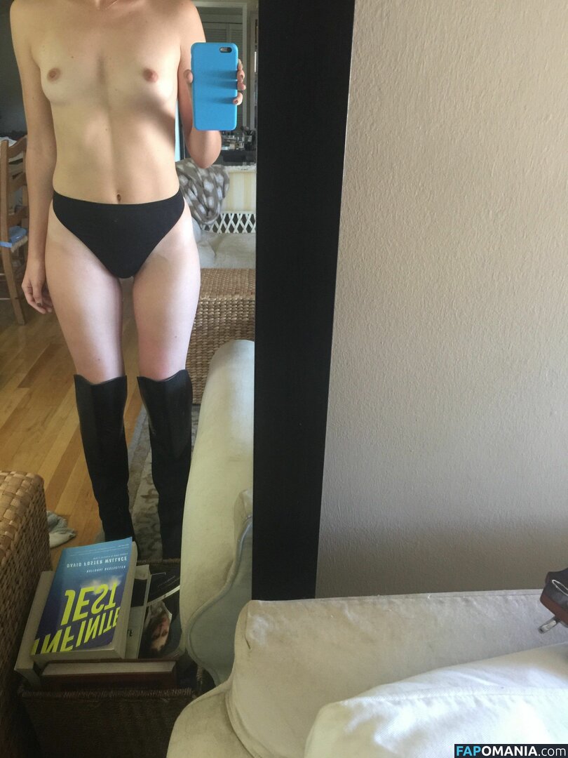 Alexa Nikolas Naken Läckta Foto #24