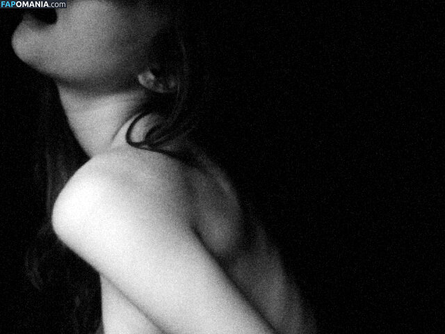 Ali Michaels Naken Läckta Foto #31