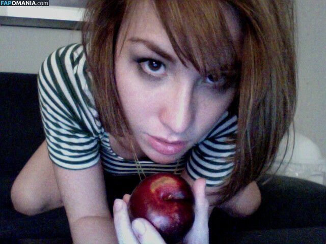 Allison Scagliotti Naken Läckta Foto #6
