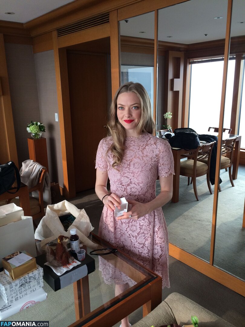 Amanda Seyfried Naken Läckta Foto #32