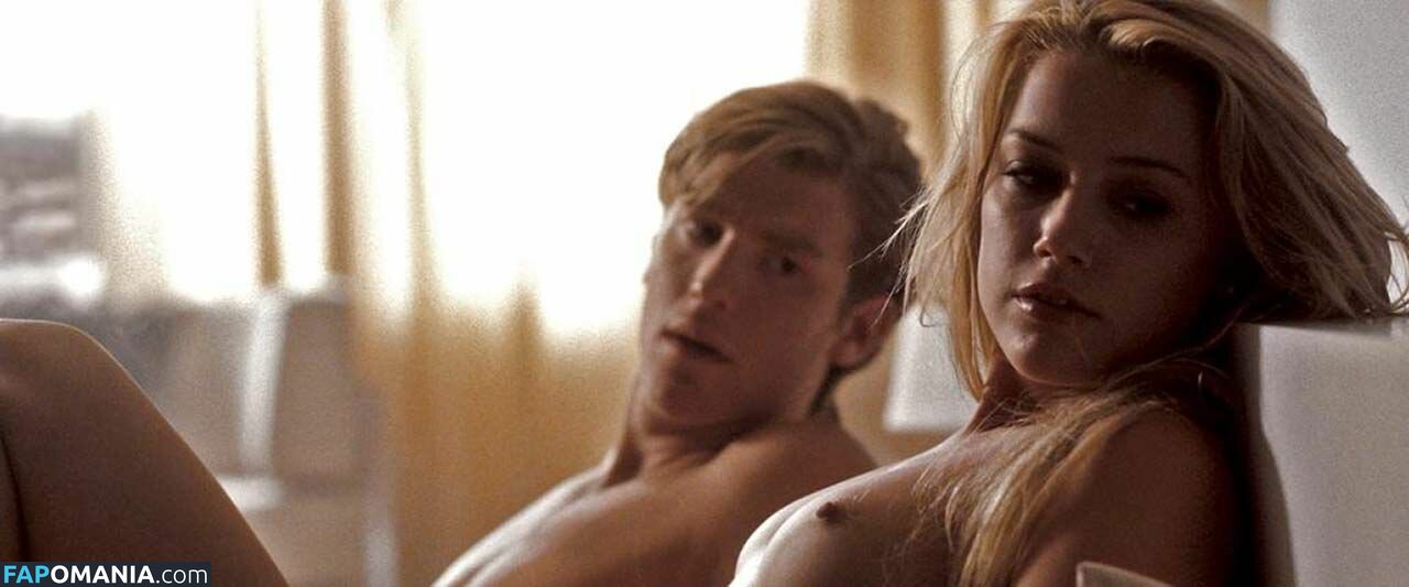 Amber Heard Naken Läckta Foto #30