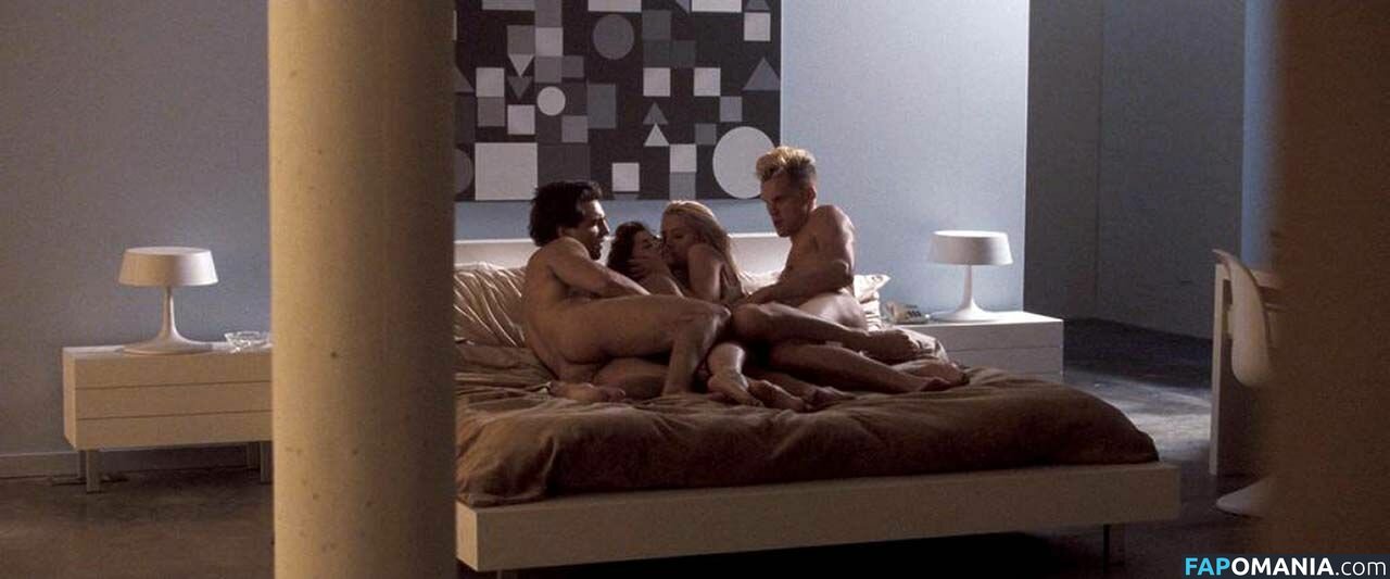 Amber Heard Naken Läckta Foto #37