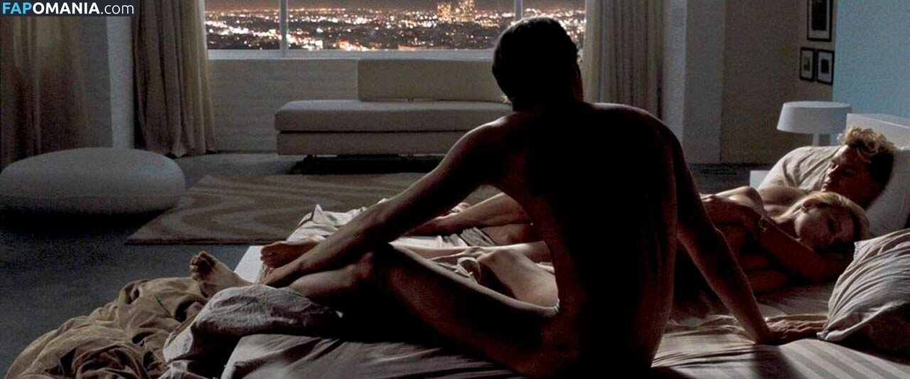 Amber Heard Naken Läckta Foto #41