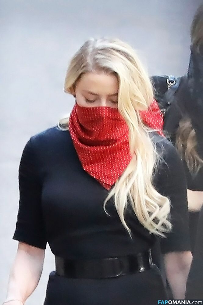 Amber Heard Naken Läckta Foto #66