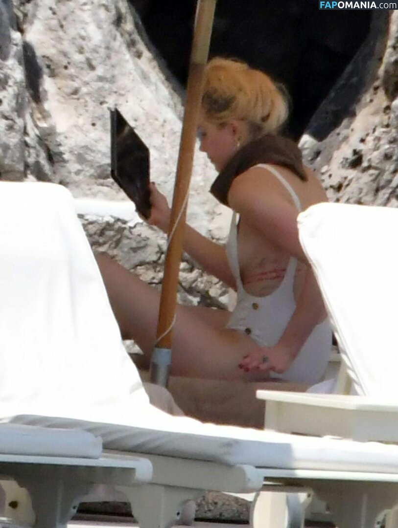Amber Heard Naken Läckta Foto #161