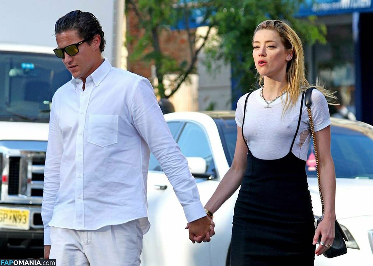Amber Heard Naken Läckta Foto #170