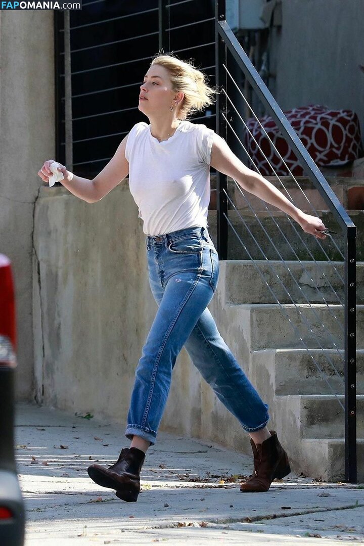 Amber Heard Naken Läckta Foto #184