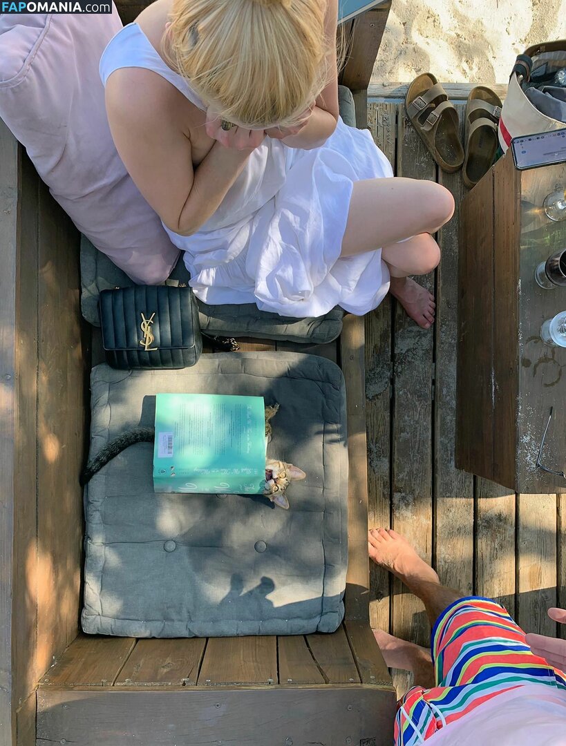 Amber Heard Naken Läckta Foto #254