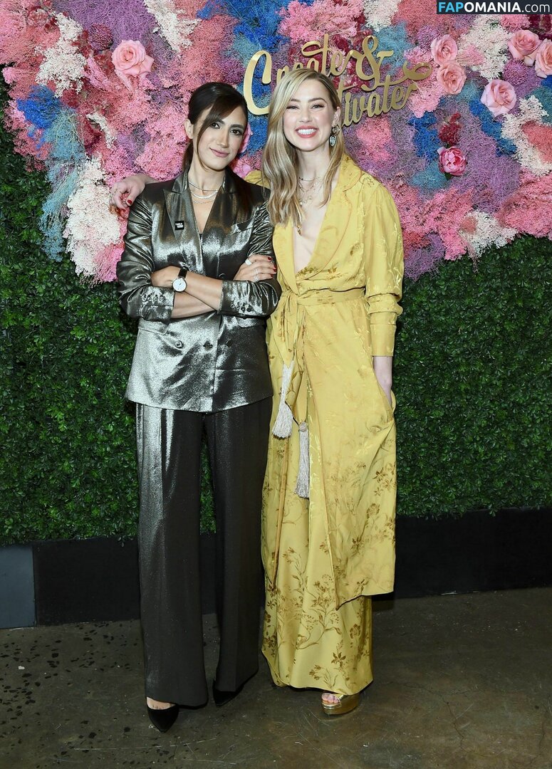 Amber Heard Naken Läckta Foto #266