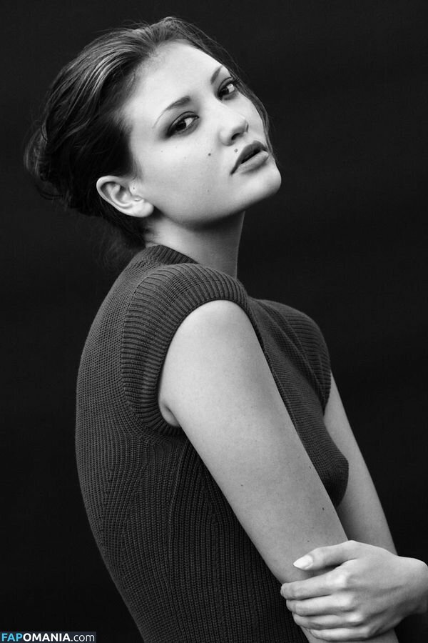 Ana Predo Naken Läckta Foto #2