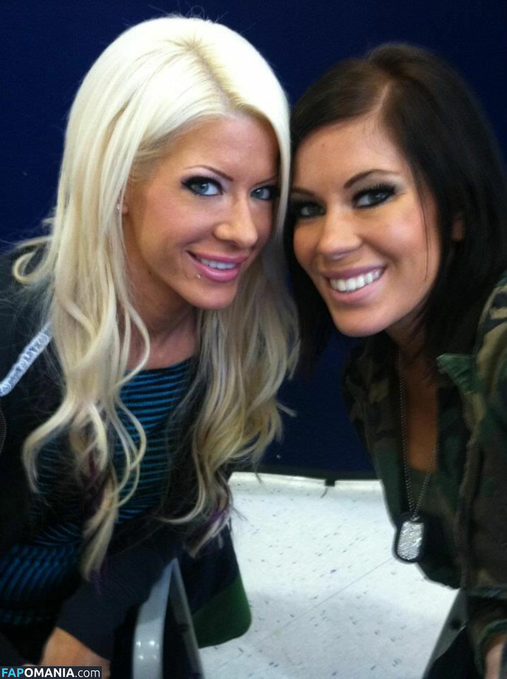 Angelina Love Naken Läckta Foto #1