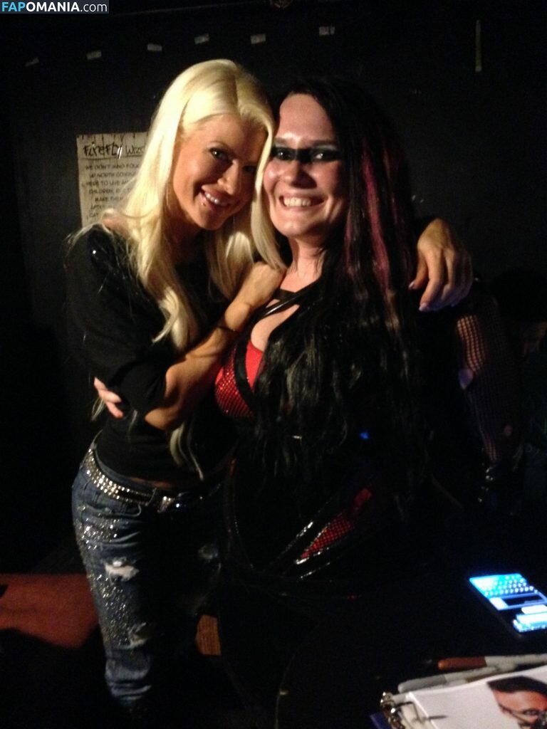 Angelina Love Naken Läckta Foto #3