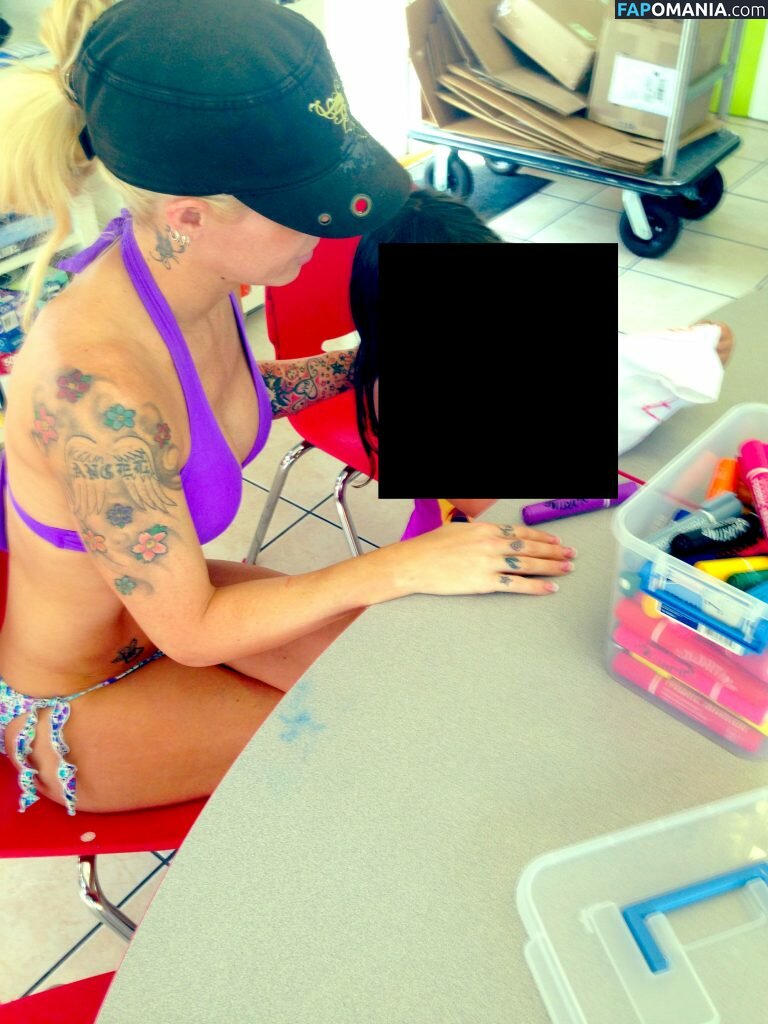 Angelina Love Naken Läckta Foto #9