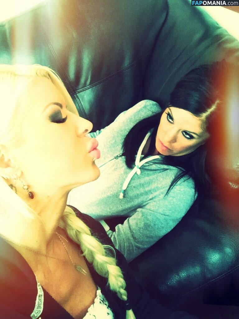 Angelina Love Naken Läckta Foto #48