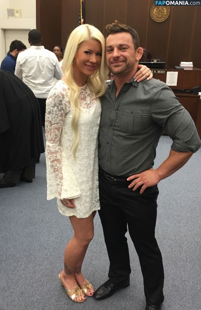 Angelina Love Naken Läckta Foto #79