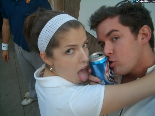 Anna Kendrick Naken Läckta Foto #26