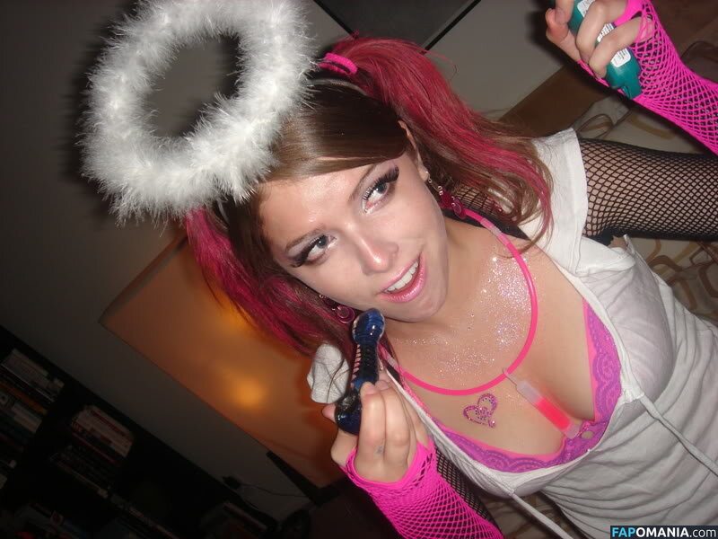 Anna Kendrick Naken Läckta Foto #34