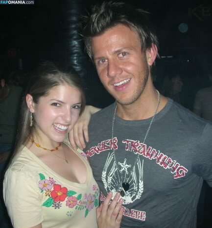 Anna Kendrick Naken Läckta Foto #39