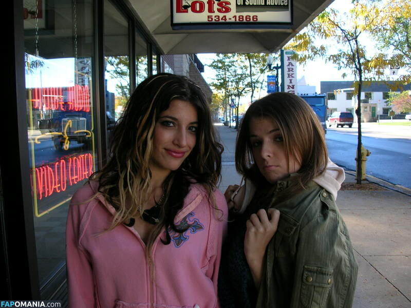 Anna Kendrick Naken Läckta Foto #47