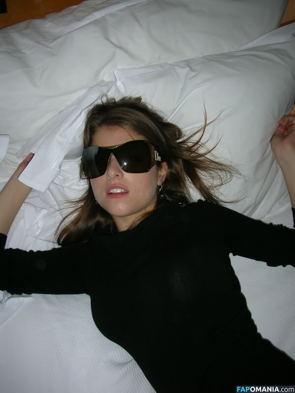 Anna Kendrick Naken Läckta Foto #66