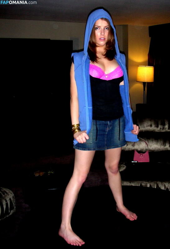 Anna Kendrick Naken Läckta Foto #79