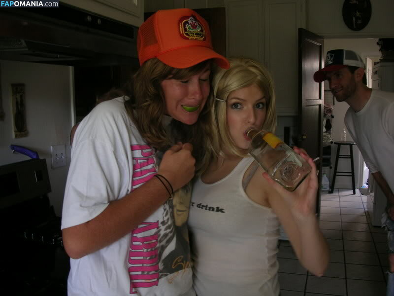 Anna Kendrick Naken Läckta Foto #81