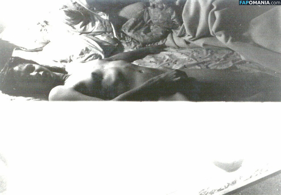 Ariadne Shaffer Naken Läckta Foto #10