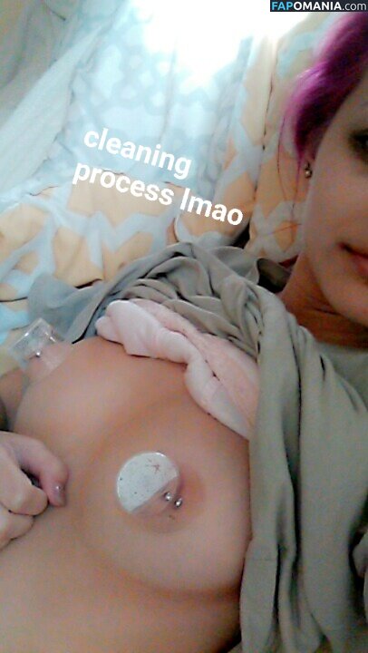 Ariela Barer Naken Läckta Foto #12