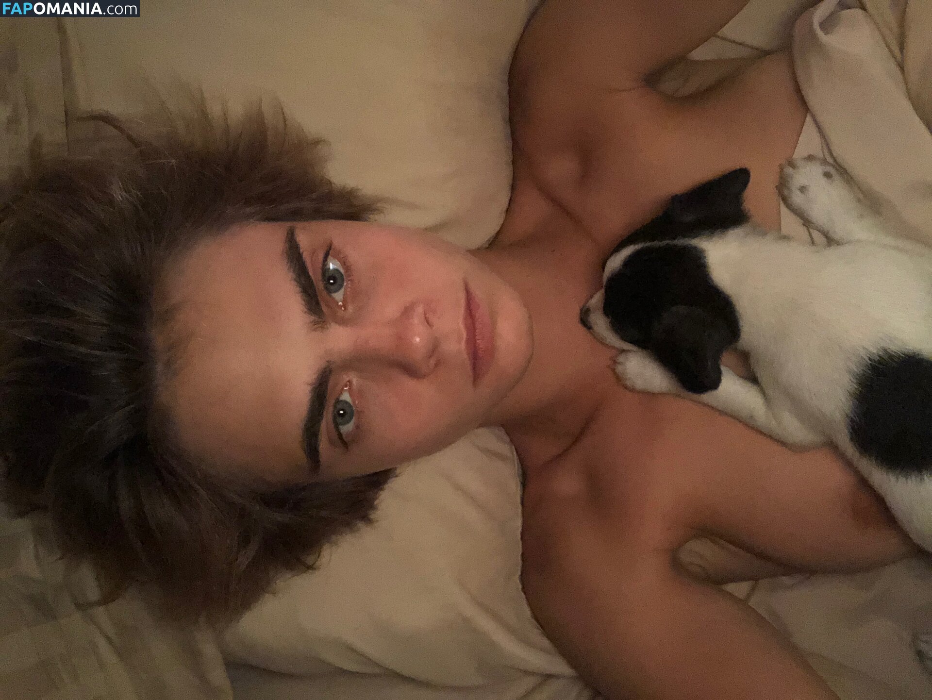 Ashley Benson And Cara Delevingne Naken Läckta Foto #36
