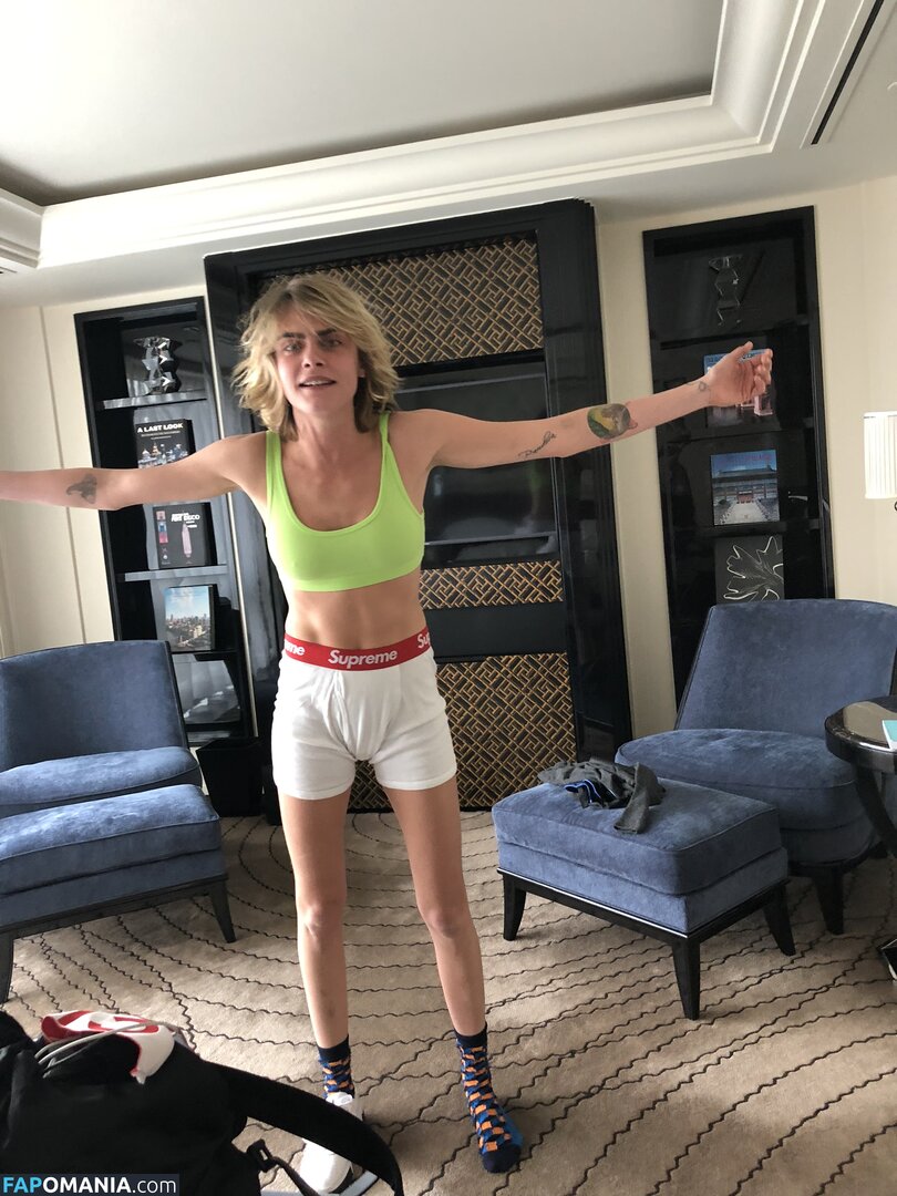 Ashley Benson And Cara Delevingne Naken Läckta Foto #57