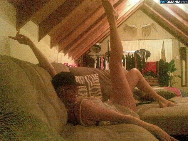 Ashley Bradley Naken Läckta Foto #19