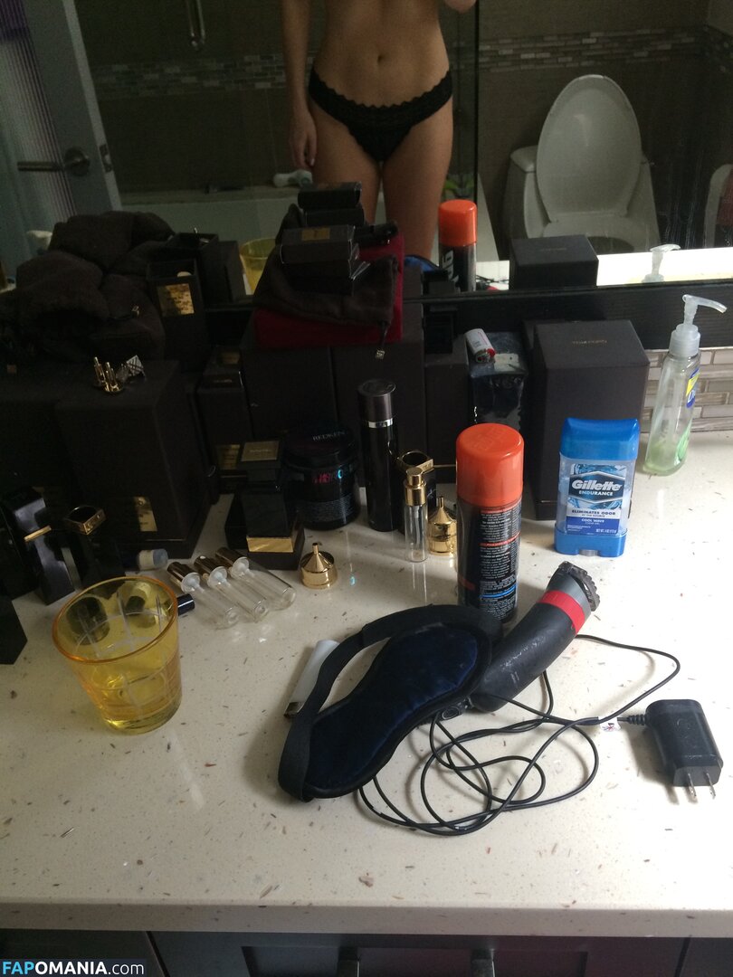 Ashley Mulheron Naken Läckta Foto #196