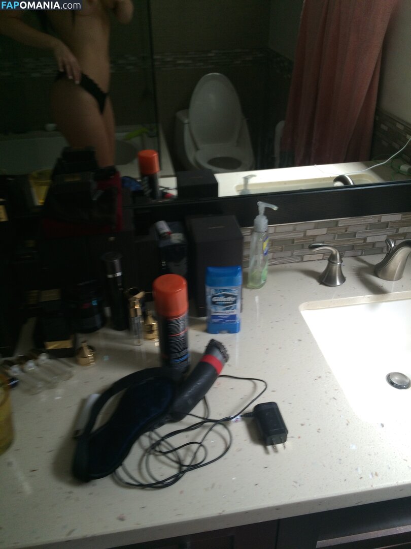 Ashley Mulheron Naken Läckta Foto #197