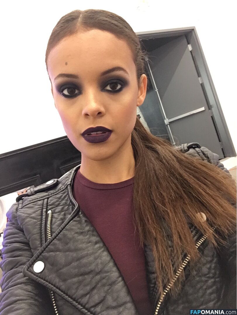 Aubrey Cleland Naken Läckta Foto #31