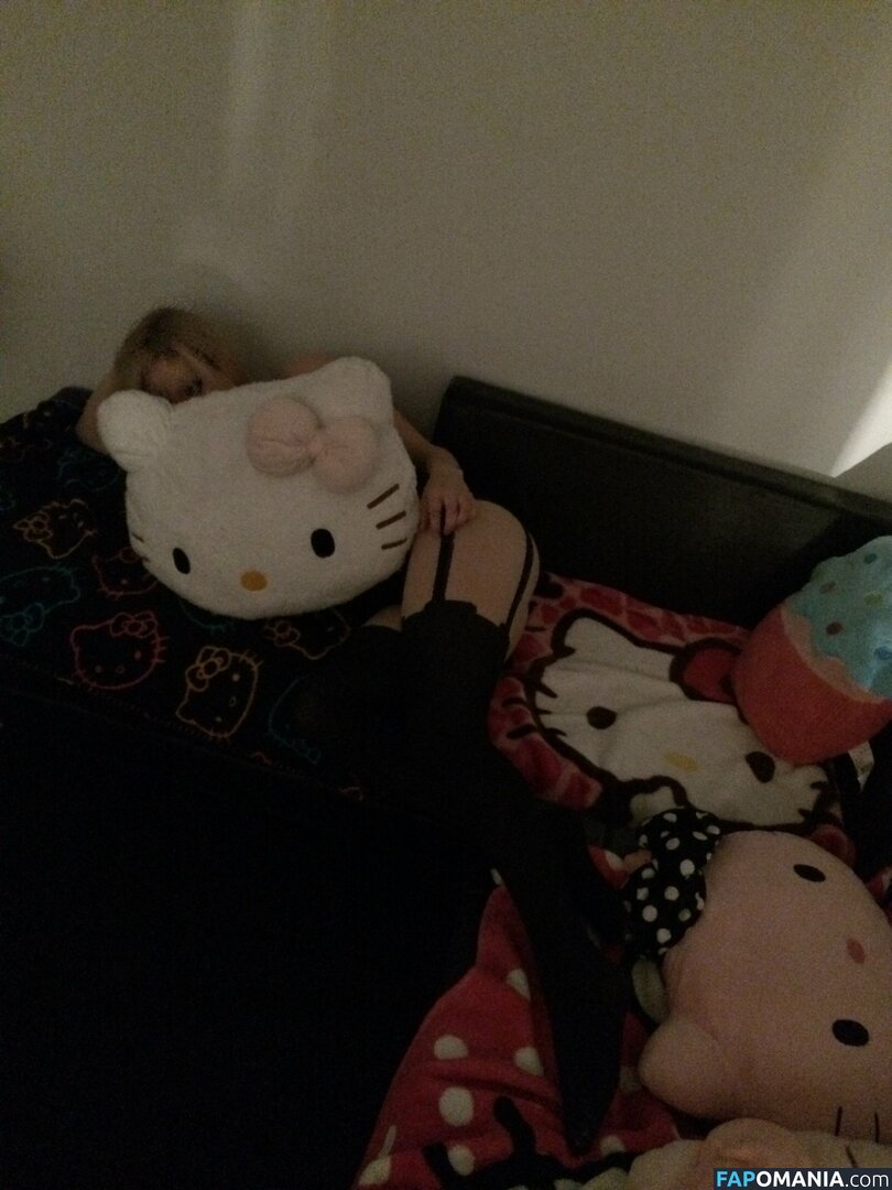 Avril Lavigne Naken Läckta Foto #15