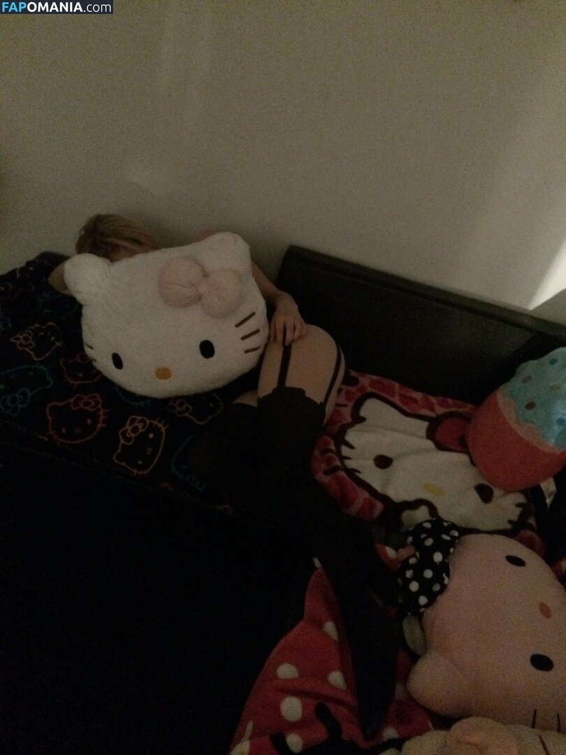 Avril Lavigne Naken Läckta Foto #16