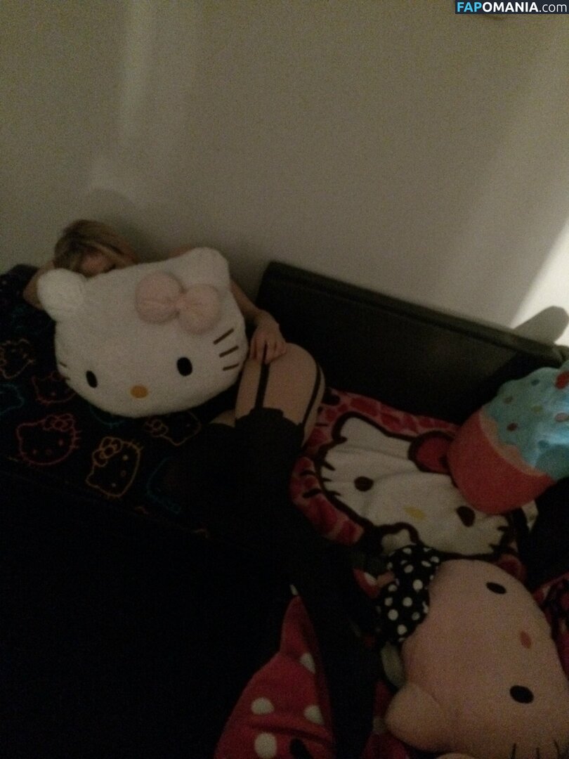 Avril Lavigne Naken Läckta Foto #17