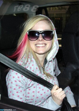 Avril Lavigne Naken Läckta Foto #32