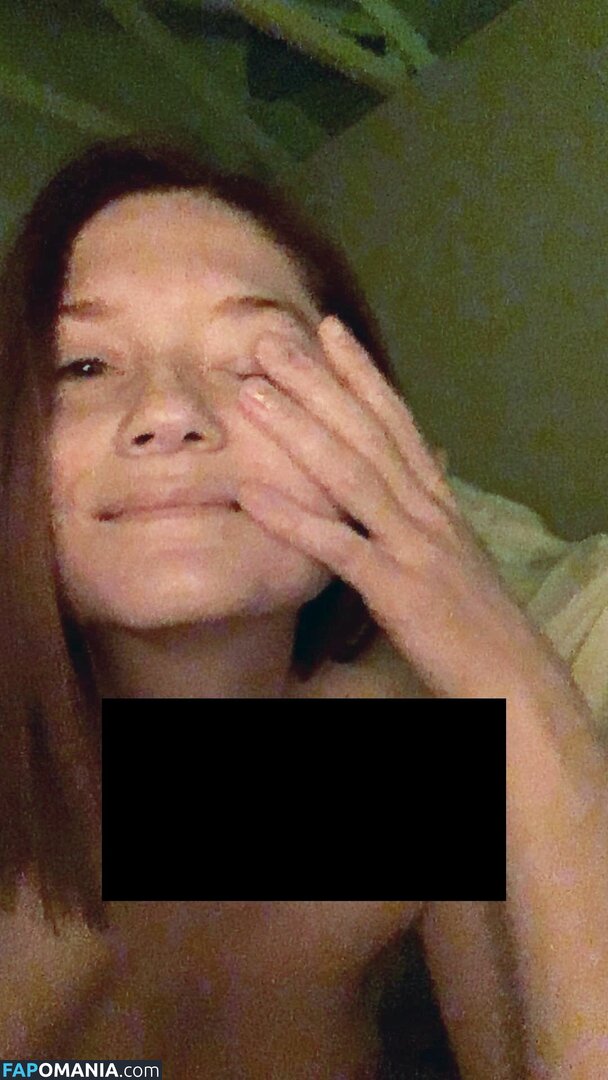 Bonnie Wright Naken Läckta Foto #5