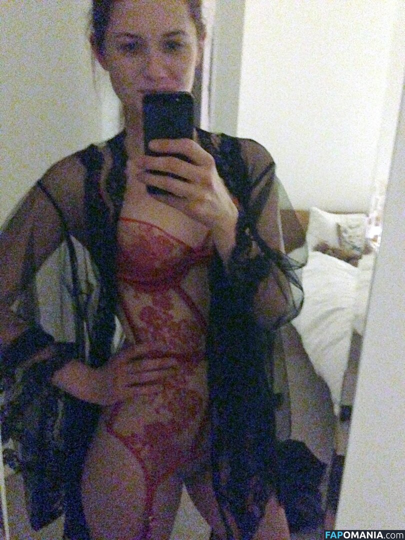 Bonnie Wright Naken Läckta Foto #14