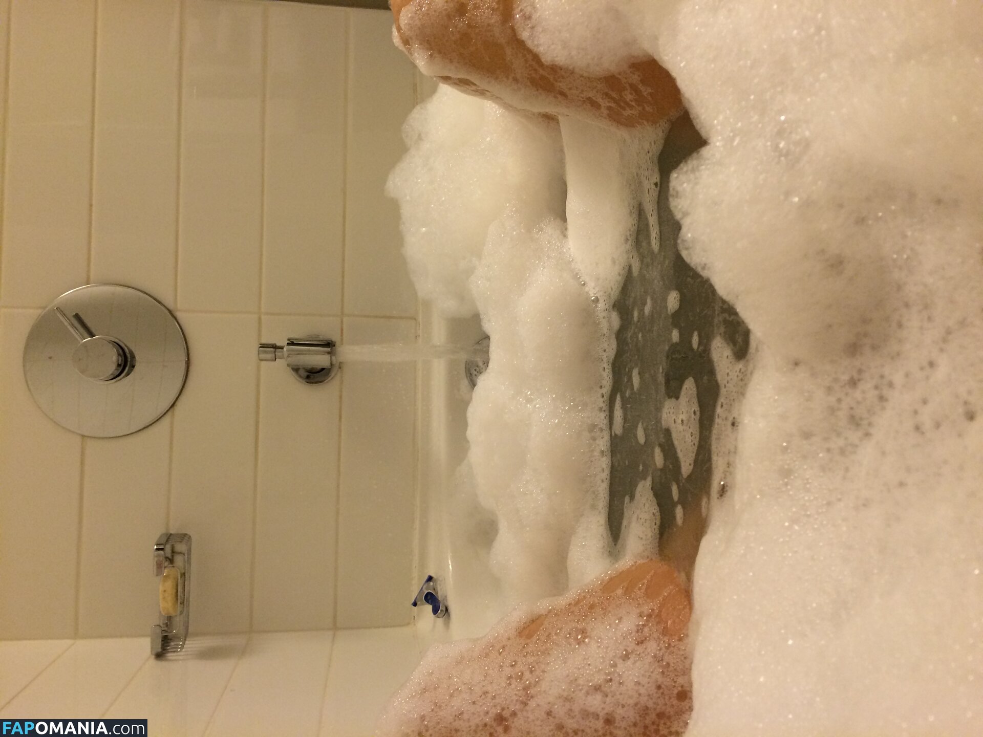 Britne Oldford Naken Läckta Foto #13