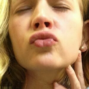 Britt Robertson