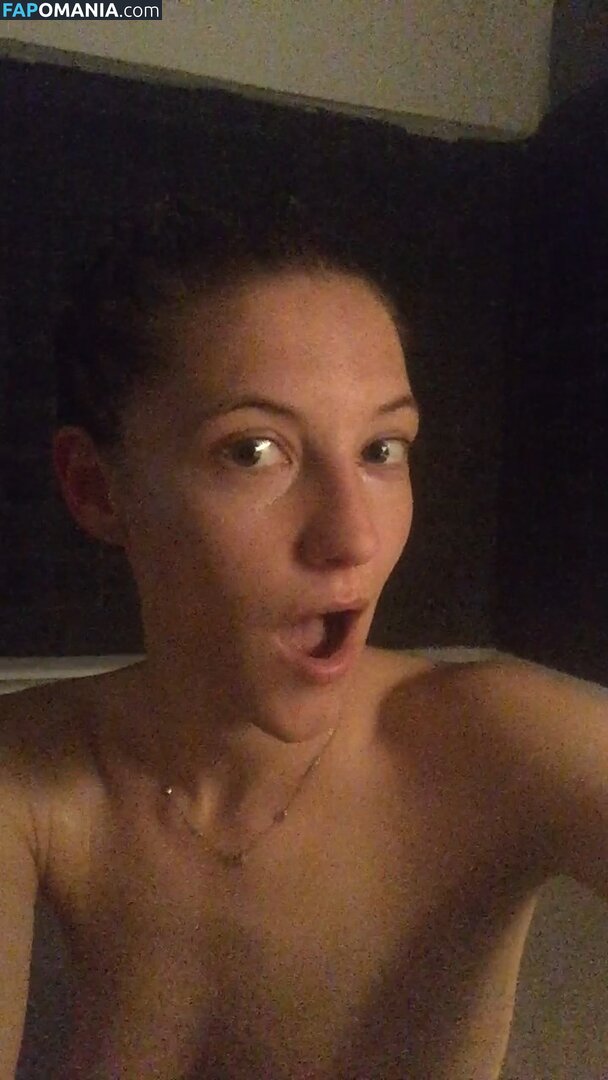 Caitlin Gerard Naken Läckta Foto #9