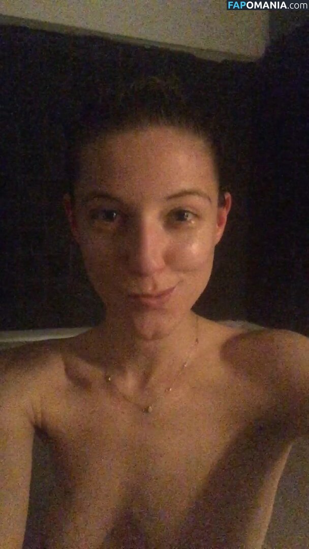 Caitlin Gerard Naken Läckta Foto #12