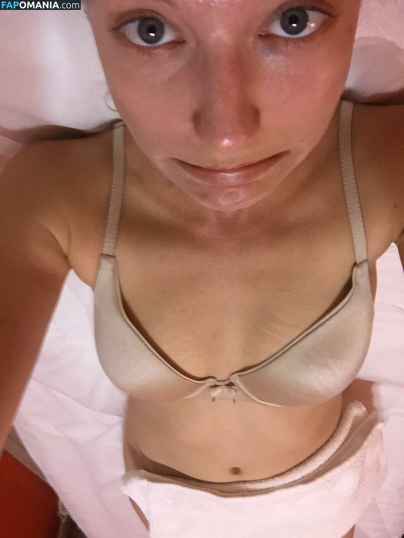 Caitlin Gerard Naken Läckta Foto #19