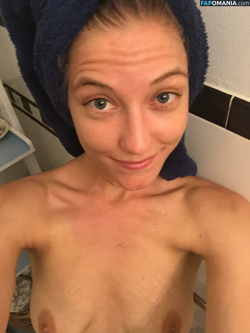 Caitlin Gerard Naken Läckta Foto #22